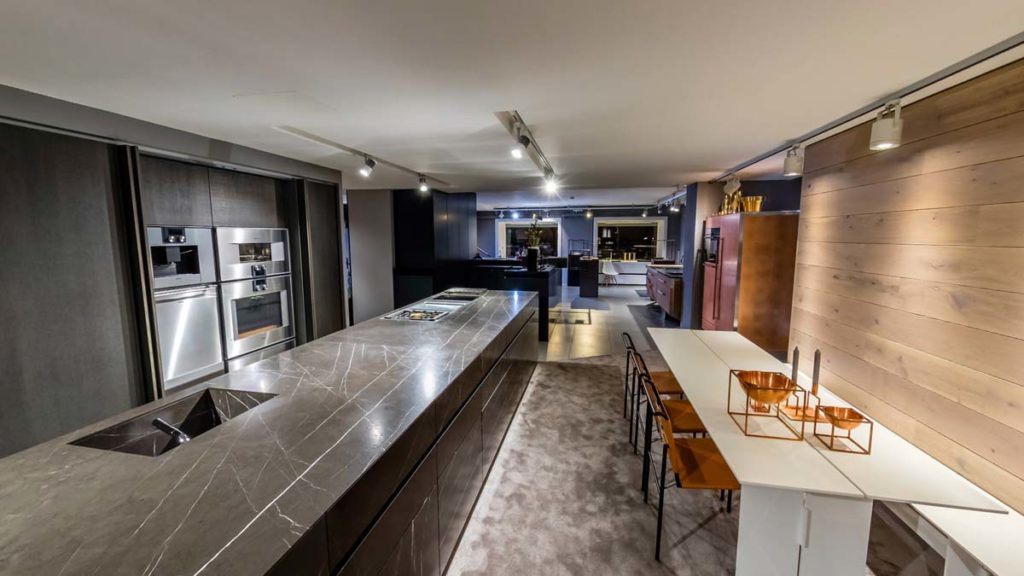 Virtuellen Rundgang erstellen lassen für Showrooms und Studios